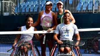 Vitória Miranda e Luiz Calixto fazem exibição de Wheelchair Tennis no SP Open