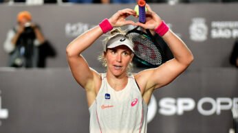 Bia faz grande partida e vence Pigossi para ir às quartas de final